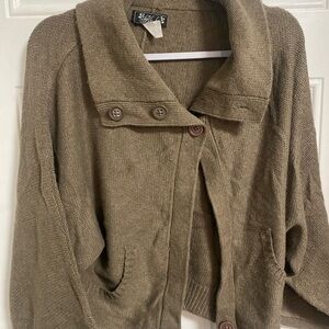 BLUSHES OLIVE GREEN PONCHO STYLE SWEATER SIZE MEDIUM